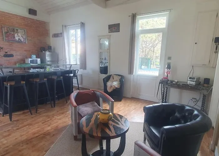 Proche De L'amélie - 3057